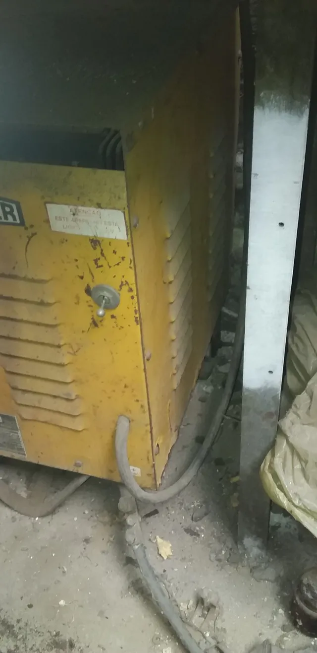 Vendo maquina de solda Balmer de 400 ampere 