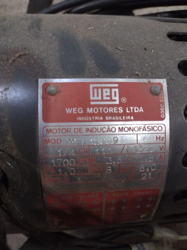 Mesa para máquina de costura e motor overloque 