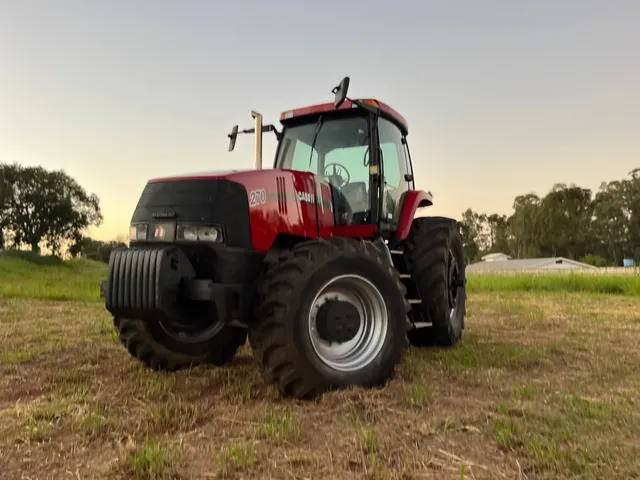 Trator CASE MAGNUN 270