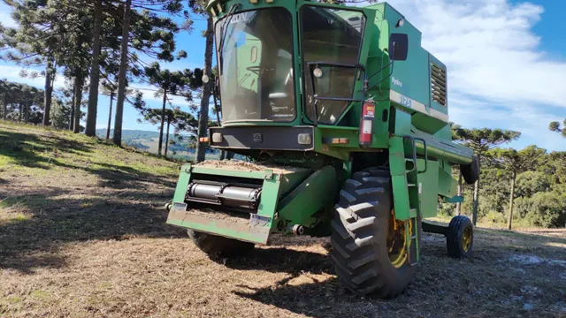 Colheitadeira John Deere 1175