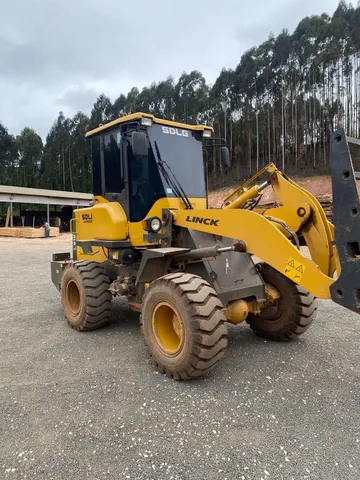 Vendo carregadeira com garfo e concha - Engate rápido Marca SDLG
