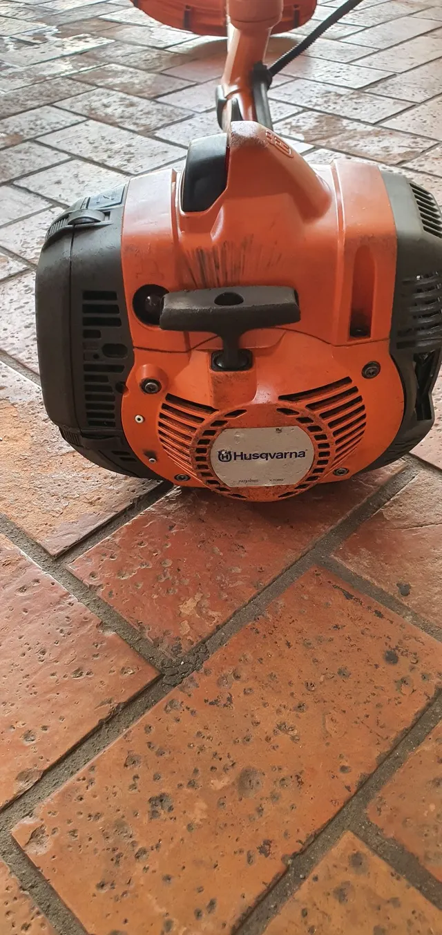 Roçadeira husqvarna 