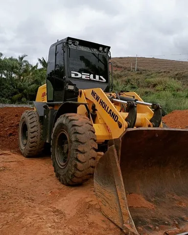 Carregadeira New Holland 12D