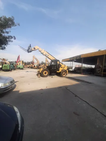 Maquinas e tratores agricolas