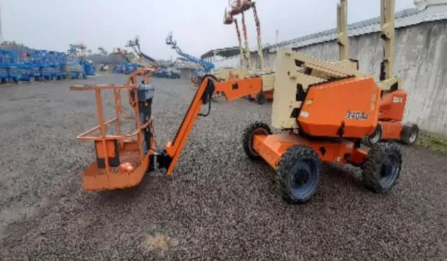 Plataforma Elevatória JLG 340AJ 2011