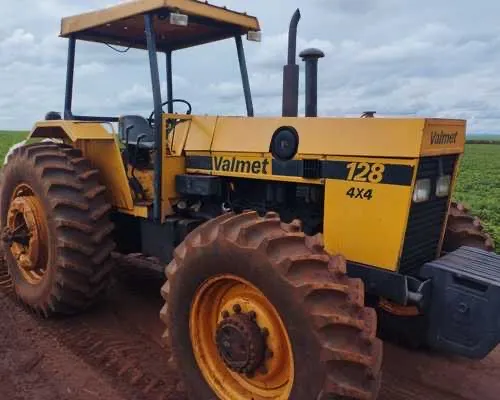 Trator Valmet 128 - 1989