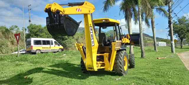 RETRO ESCAVADEIRA JCB 2008 4x4