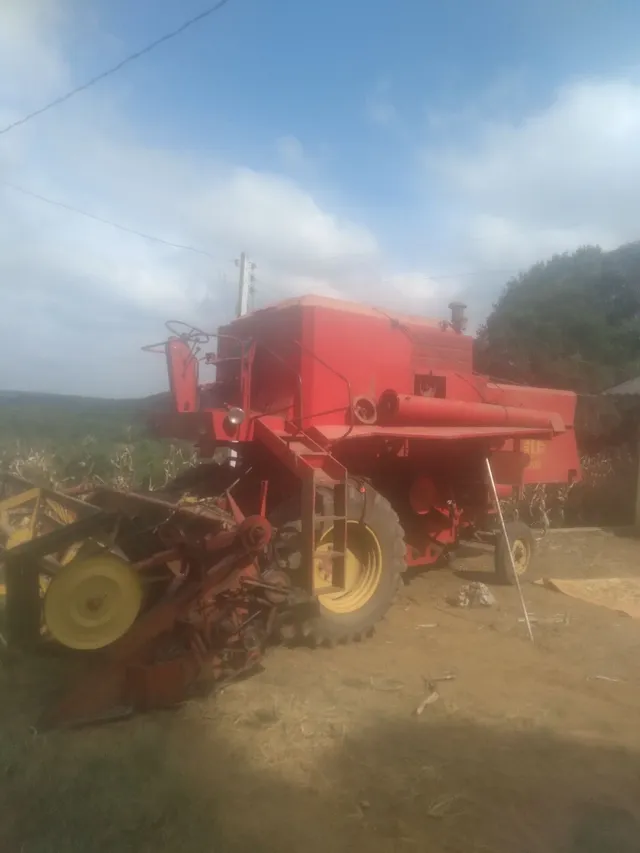 Vendo colhedeira