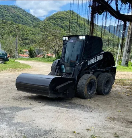 Aluguel de mini carregadeira / bobcat 