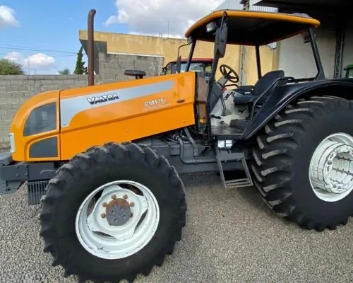Trator Valtra BM 125 - 2014