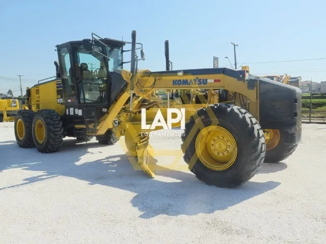Motoniveladora Komatsu GD655 2013 revisada