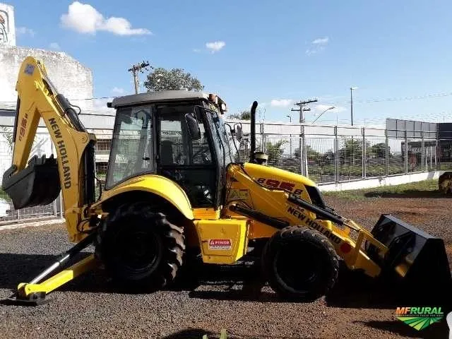 retroescavadeira new holland com divida