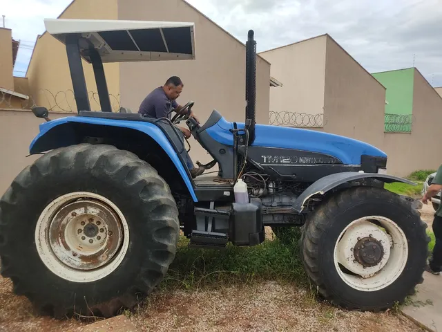 Trator New Holland 