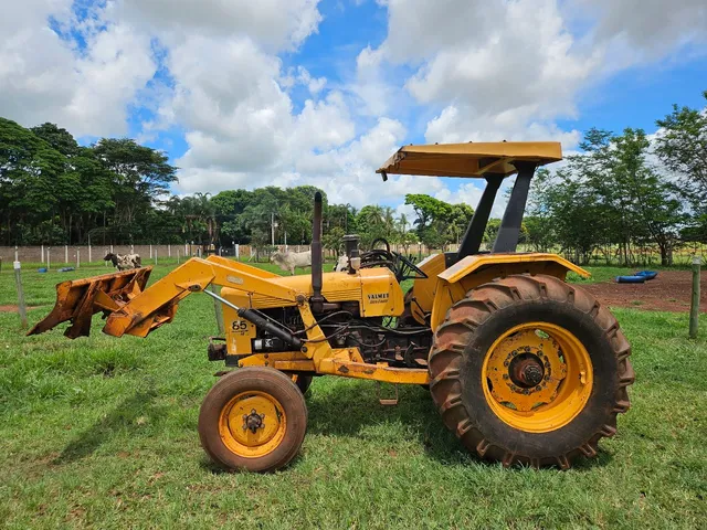  TRATOR VALMET 85 C/ LÂMINA 