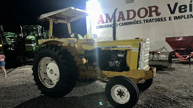 Trator cbt 2105