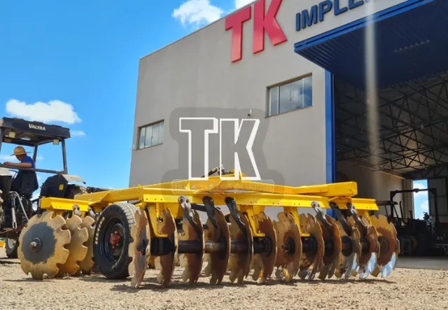 Grade Aradora de Controle 24 x 28 Baldan - TK Tratores Nova Andradina - MS 