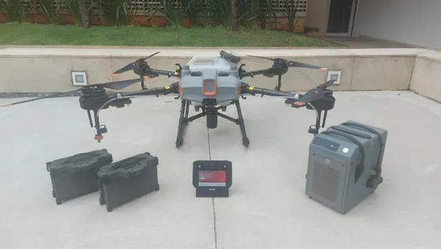 Drone de Pulverização DJI T10