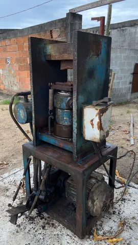 Máquina para arquear mola de caminhão 
