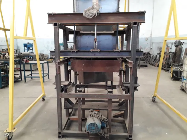 Máquina hidráulica com comando hidraulico de Tábua nova