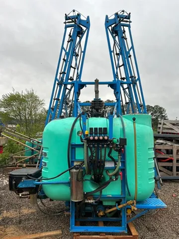 Pulverizador Kuhn Gardien 800 Litros