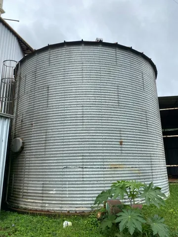Vendo silos para milho e ração 
