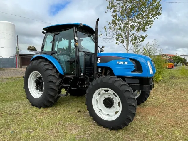 Trator LS P80 Cabinado