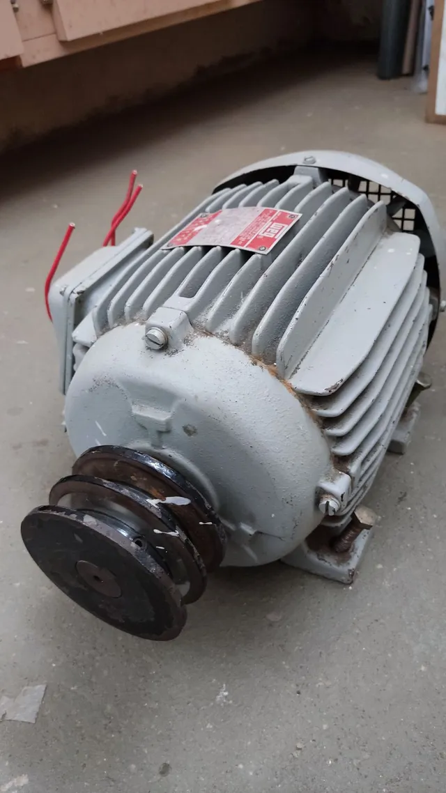Motor trifásico 