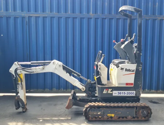 Mini Escavadeira Bobcat Mod. E10 Ano 2022 449.3h