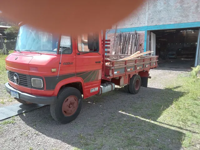 Caminhão 608