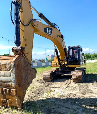Escavadeira Caterpillar 336DL
