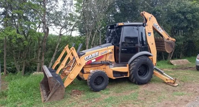 Retroescavadeira case 580n 2017