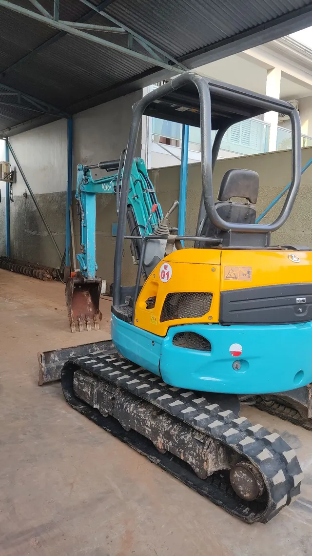 Mine escavadeira Kubota U30 