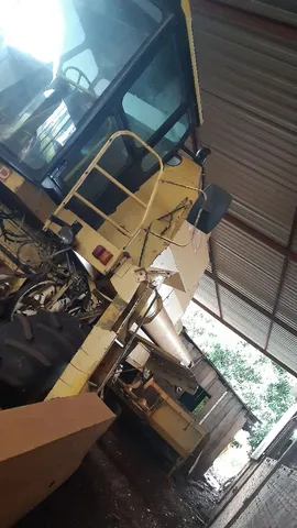 New Holland 8055