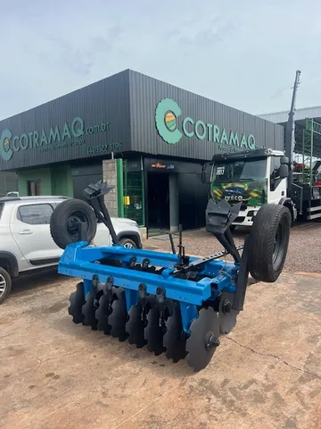 Grade Aradora 16 Discos c/ pneus transporte 