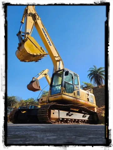 Escavadeira Komatsu PC240 | Ano 2014