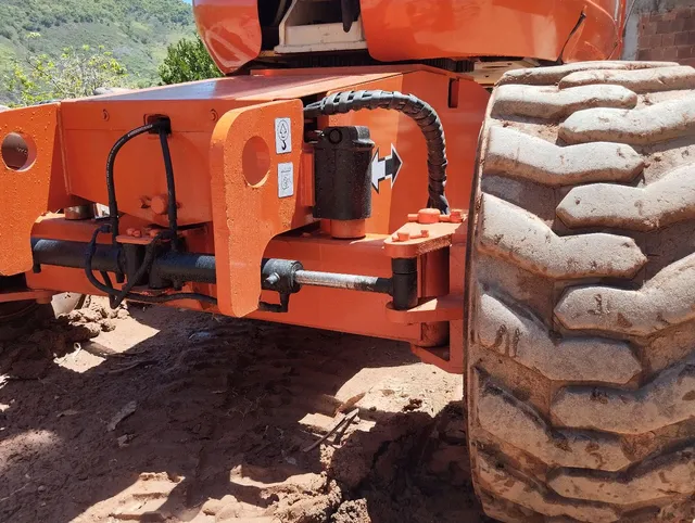 Plataforma elevatória marca JLG lift 20 m