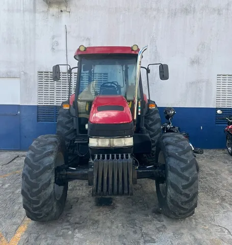 Trator Farmal 95 - CASE 
