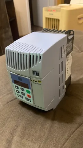 Inversor de Frequência 2.6A 380-480V CEW080026T3848PSZ WEG