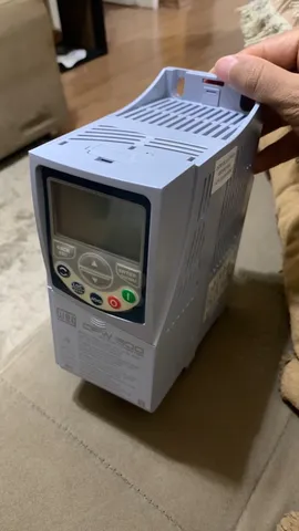 INVERSOR CFW500A02P6T4NB20 WEG 2.6A 380-480V