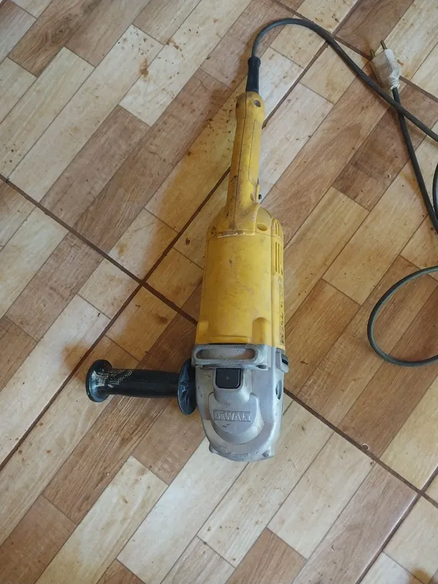 Vende Lixadeira Dewalt da grande R$ 450,00