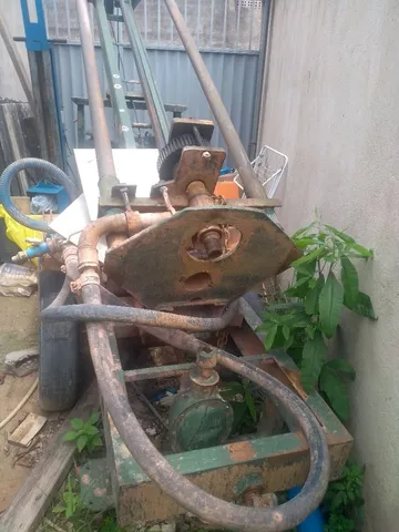 Máquina de fura póço artesiano