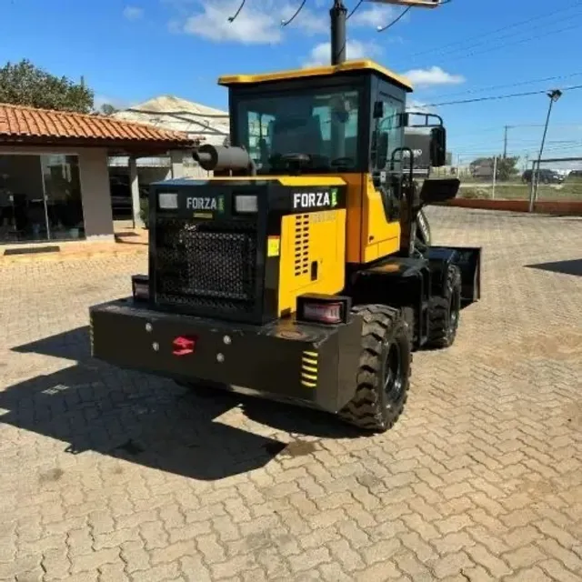 Pá carregadeira Forza 922