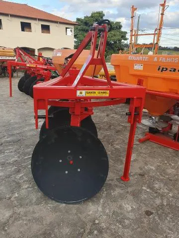 Arado para trator 