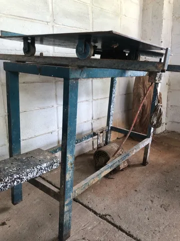 Mesa se serra antiga 