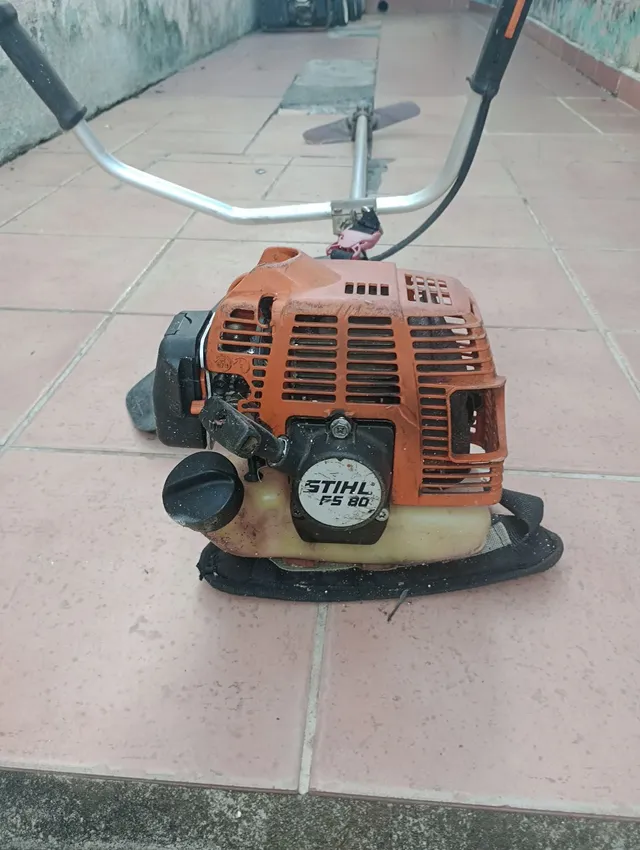 Roçadeira a gasolina Stihl 