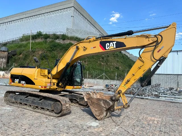  Escavadeira Caterpillar 320D ano 2011