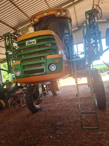 PULVIRIZADOR STARA GLADIADOR APENAS COM 2500 HORAS 