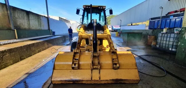 Retroescavadeira caterpillar 416E - 2012 - Cabinada 