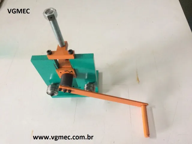 Calandra Manual para ferro chato - Perfis retangulares 