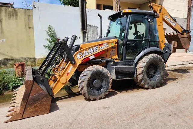 Retroescavadeira case 580n ano 2017 